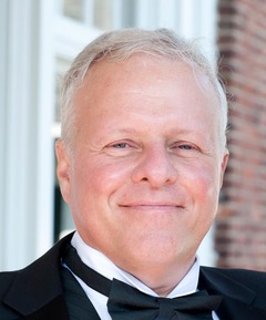 JOe Stroll in TUX